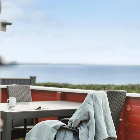 펜션 2 Bedroom Cozy In V