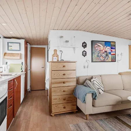 2 Bedroom Cozy In V *