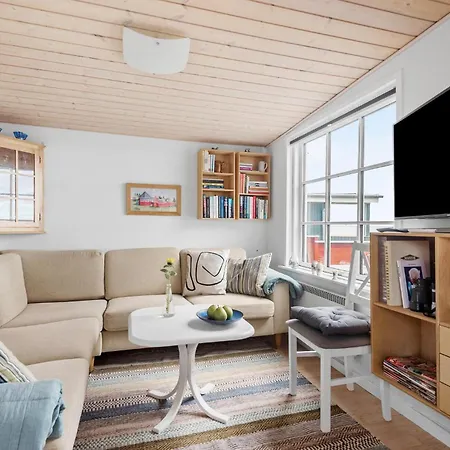 2 Bedroom Cozy In V * Esbjerg