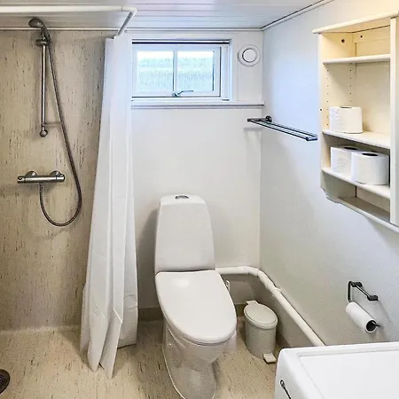 2 Bedroom Cozy In V Esbjerg