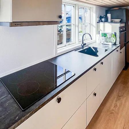 2 Bedroom Cozy In V Nyaraló