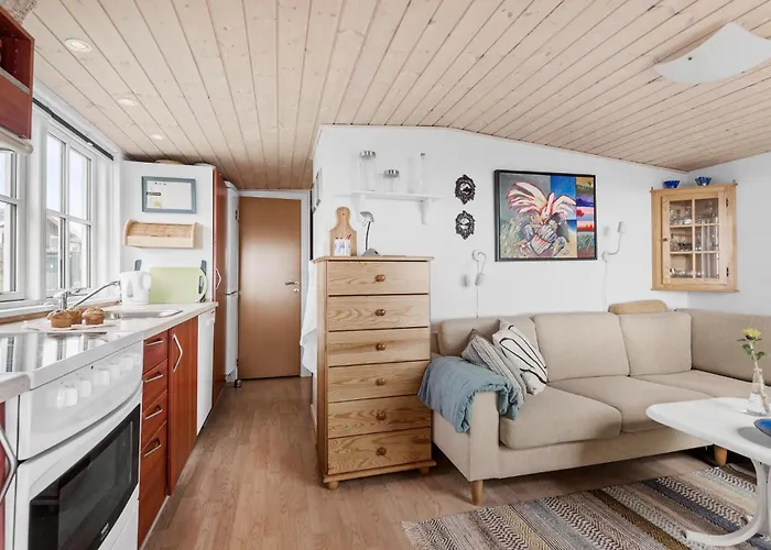 2 Bedroom Cozy In V *