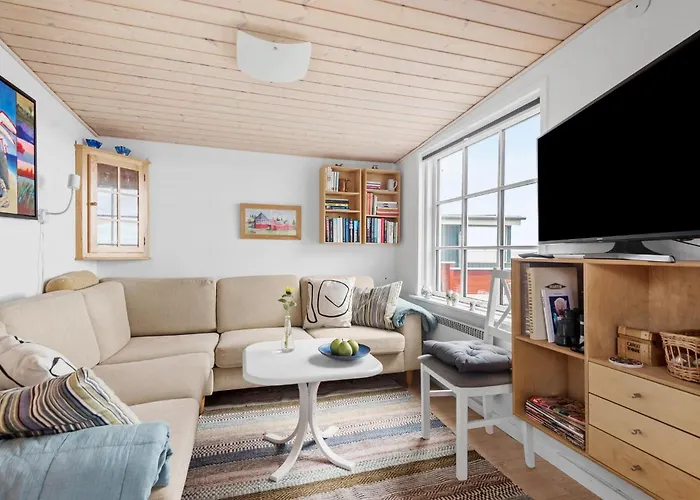 2 Bedroom Cozy In V * Esbjerg